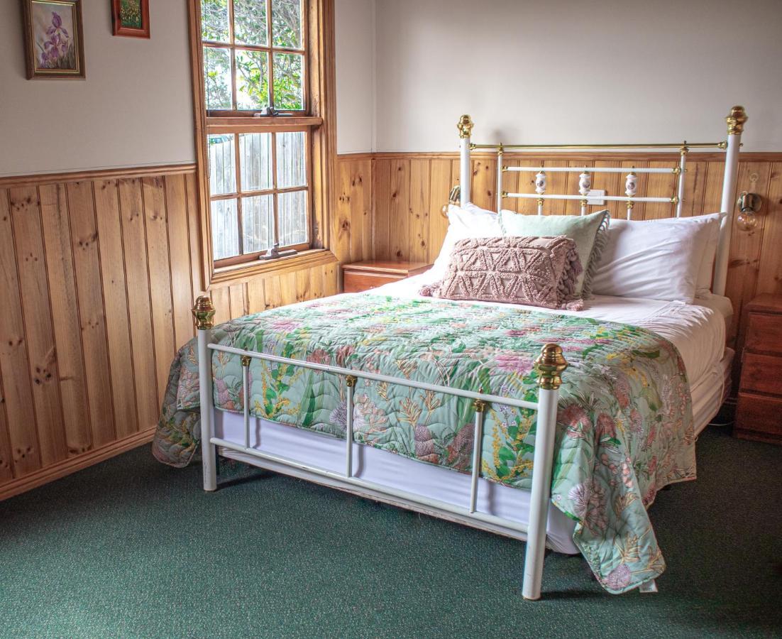 Gaol House Cottages Бичено Екстер'єр фото