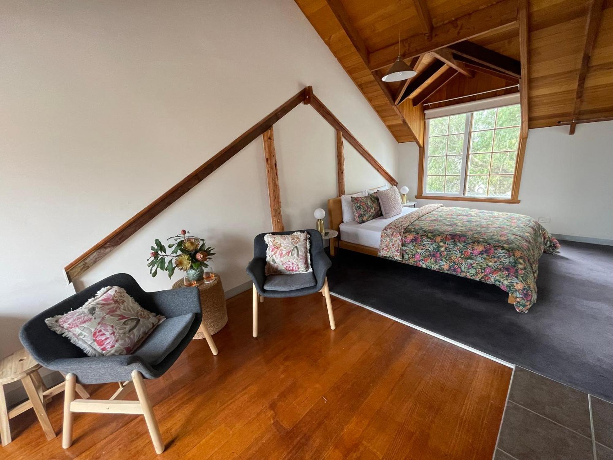 Gaol House Cottages Бичено Екстер'єр фото