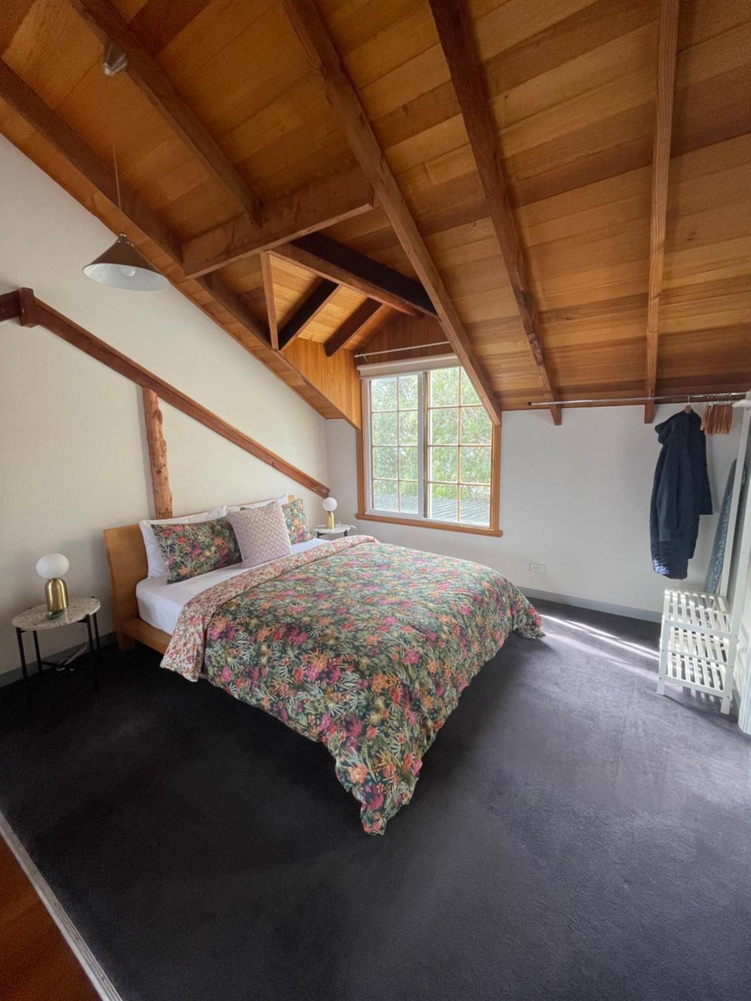 Gaol House Cottages Бичено Екстер'єр фото